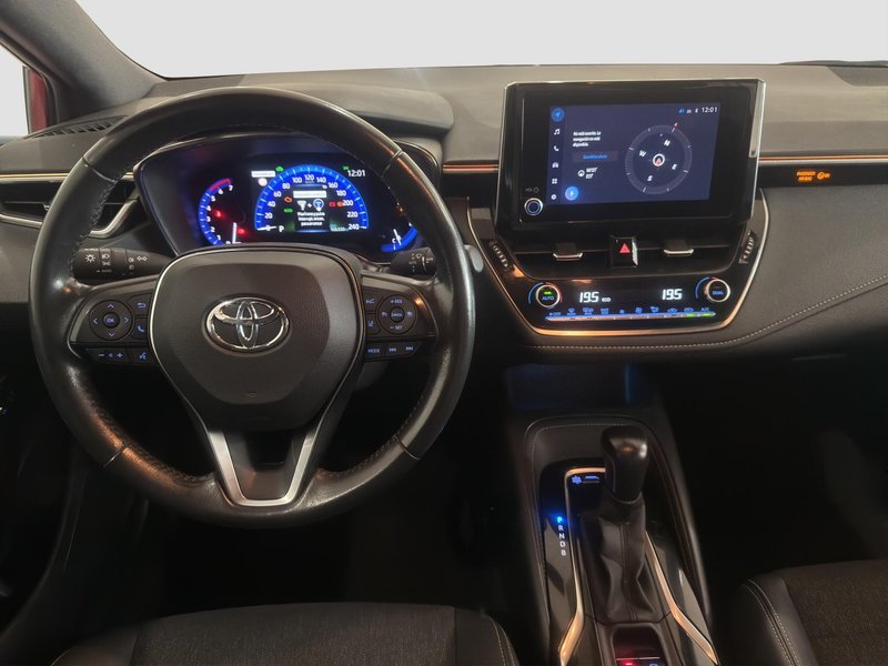 Toyota Auris 2022, foto 8