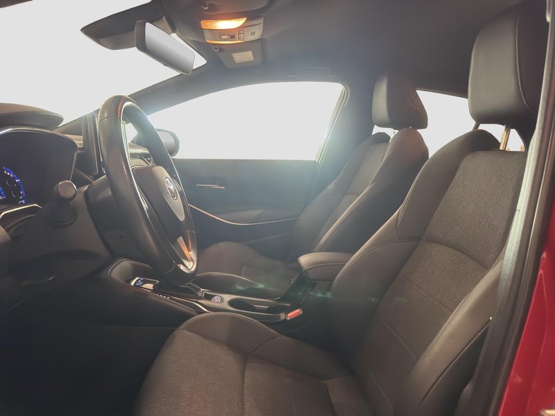Toyota Auris 2022, foto 12