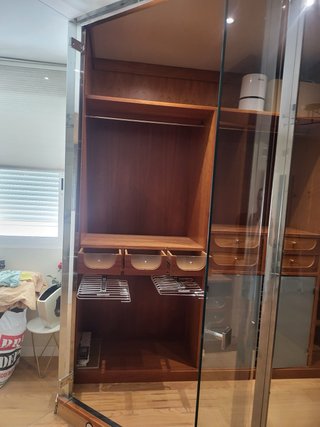 Cerramiento Vestidor Cristal y Metal