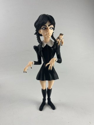 Figura Miércoles Addams