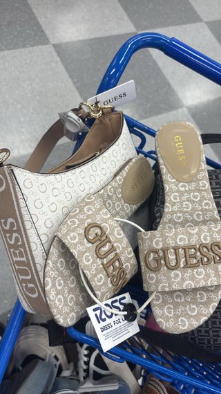 Sandali Guess Beige e Bianchi Nuovi