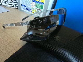 Occhiali da sole Ray-Ban RB8305