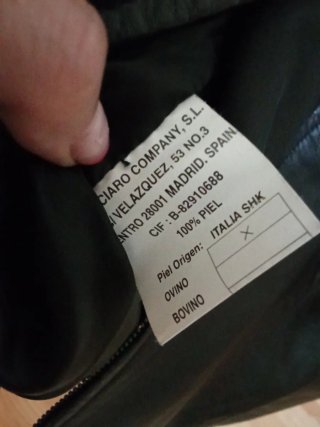 Chaqueta de piel F & Co talla 44
