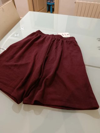 Bermudas Bershka burdeos streetwear