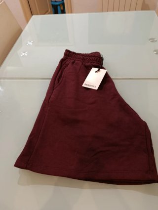 Bermudas Bershka burdeos streetwear
