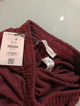 Bermudas Bershka burdeos Talla M