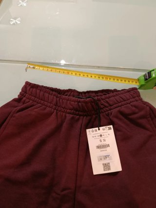Bermudas Bershka burdeos Talla M