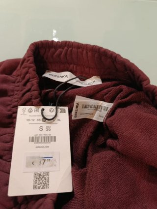 Bermudas Bershka burdeos Talla M