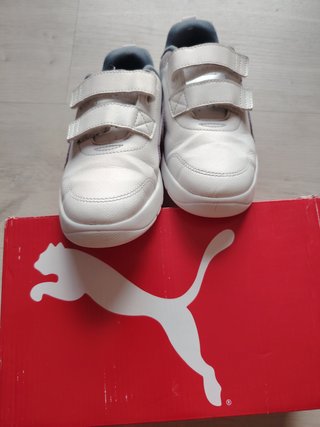Zapatillas Puma Niña Blancas y Moradas
