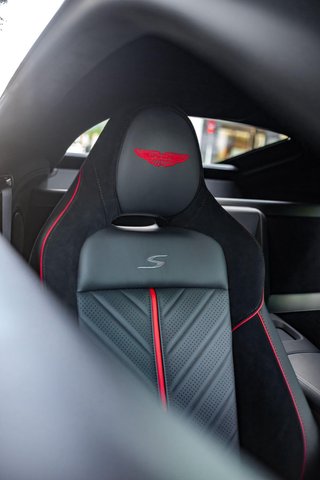 Aston Martin Vantage S