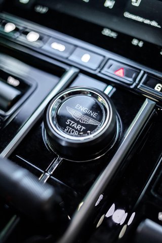 Aston Martin Vantage S