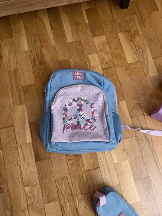Mochila ,neceser y estuche de lápices