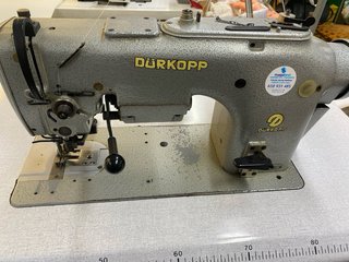 Máquina Industrial Dürkopp con Cortador