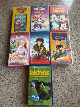 Lote 7 VHS Infantiles Disney y Barbie