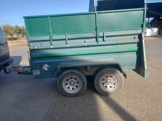 Remolque 2 ejes basculante con lona verde