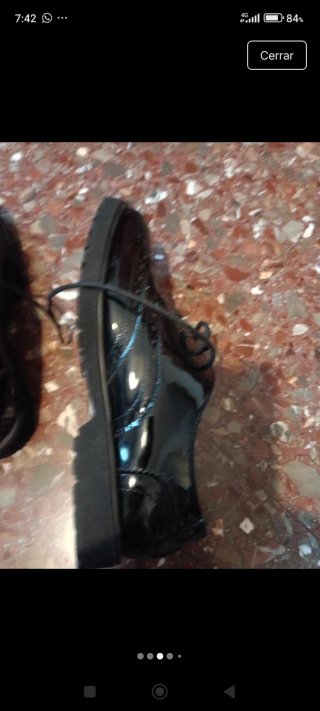 Zapatos negros de charol