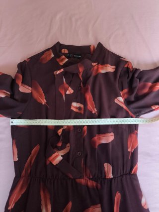 Abito donna maniche lunghe fantasia piume