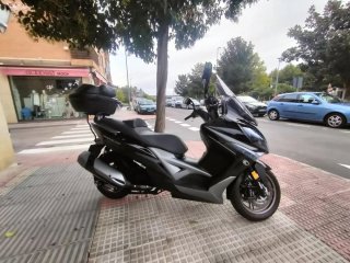Kymco Xciting 400 Maxi Scooter Negra/Gris