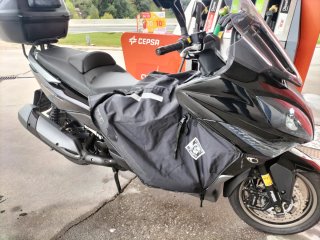 Kymco Xciting 400 Maxi Scooter Negra/Gris