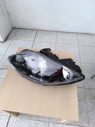 Faros Seat León y Altea nuevos