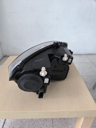 Faros Seat León y Altea nuevos