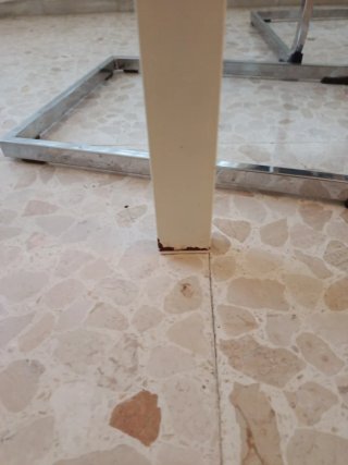 Mesa de comedor blanca moderna