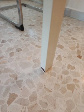 Mesa de comedor blanca moderna