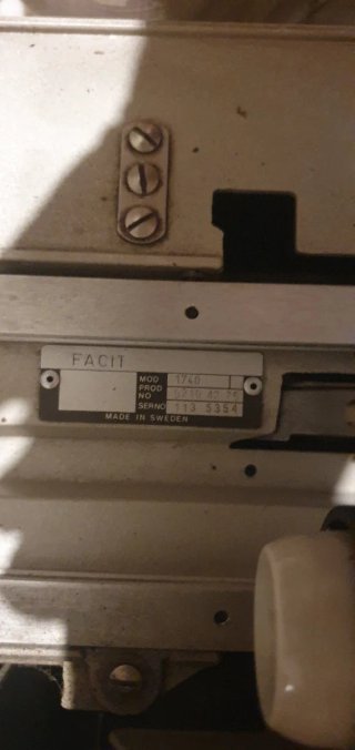 Máquina de escribir Facit antigua