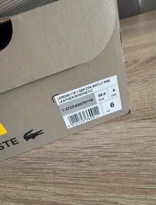 Zapatillas Lacoste de mujer.