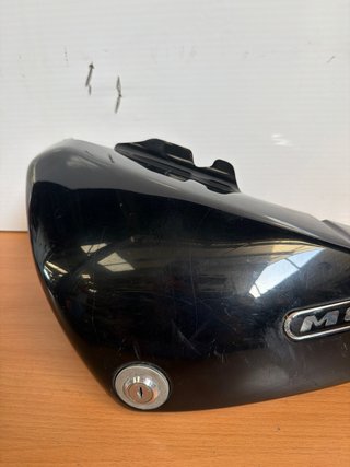 Tapa Bajo Asiento Izq Suzuki VZ 800 Marauder 2006