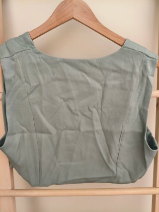 Conjunto de chaleco y pantalón aguamarina