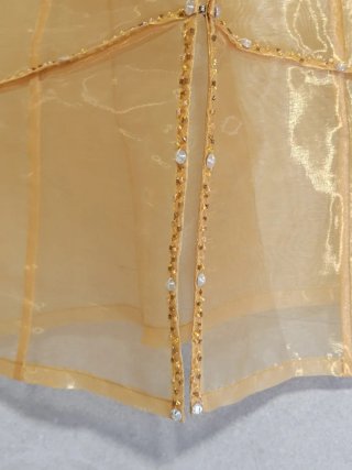 Chaqueta dorada fiesta pedrería