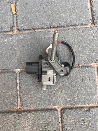Cerradura contacto Yamaha Xmax
