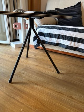 Mesa auxiliar Myd Century