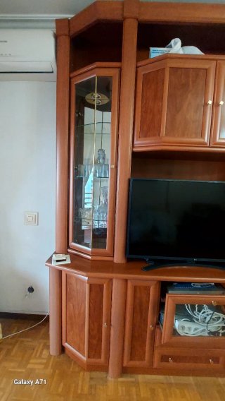 Mueble de salón. Varios módulos. Luces internas