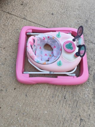 Andador bebé Minnie Mouse rosa