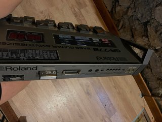 Bajo Roland GR-77B Sintetizador