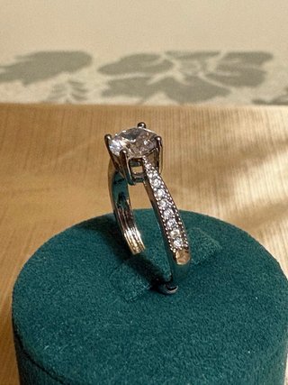 Anello solitario donna con zirconi