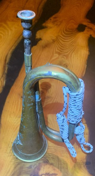 Bugle militare in ottone