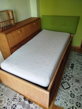 Cama con cajones y colchón látex