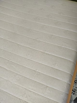 Cama con cajones y colchón látex