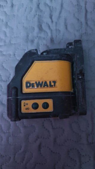 Nivel Láser DeWalt DW088CG Usado