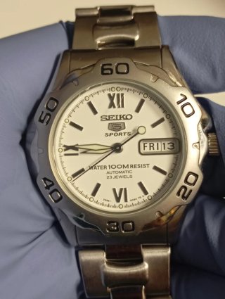 Seiko 5 Sport Automático Plata/Blanco