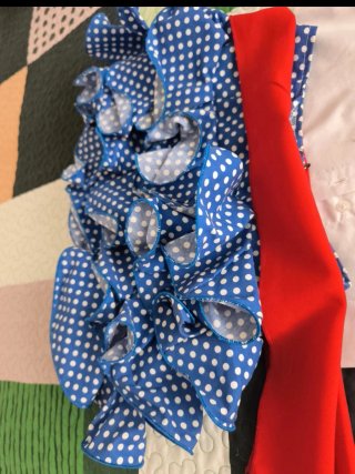 Traje de flamenca niña blanco y azul, con fajín