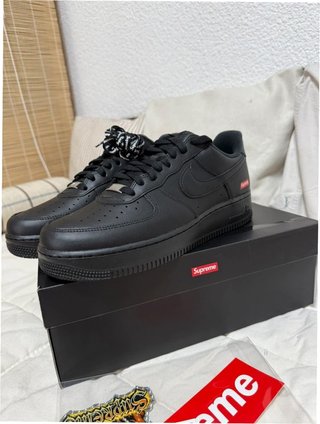 Nike Air Force 1 Supreme Negro Talla 37.5