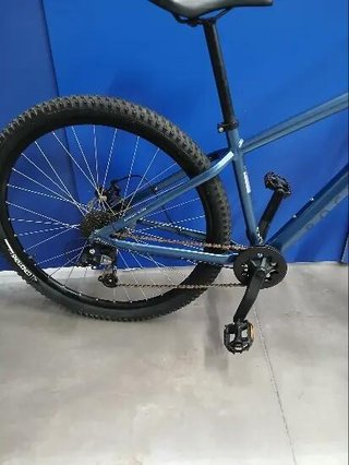 Bicicleta de montaña 29" Expl 100 azul suspensión delantera