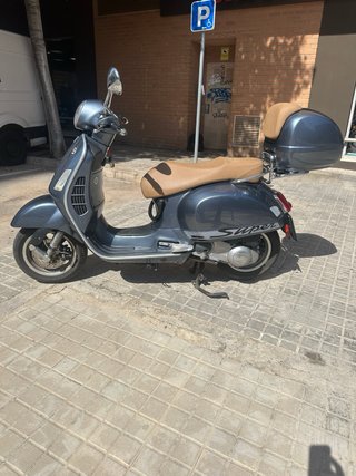 Vespa GTS 300 Azul Marrón 2020 - 9500 km
