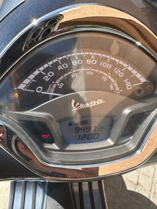 Vespa GTS 300 Azul Marrón 2020 - 9500 km