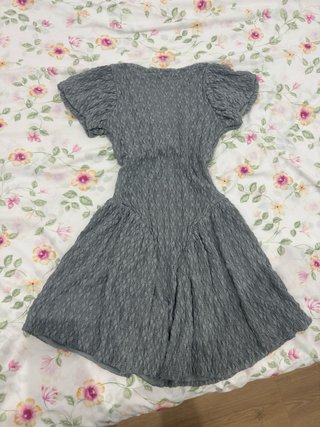 Vestido corto Zara gris talla M