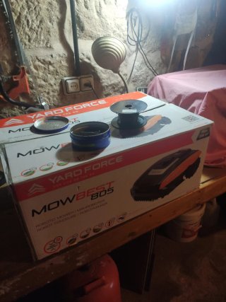Robot cortacésped Yard Force MowBest 805